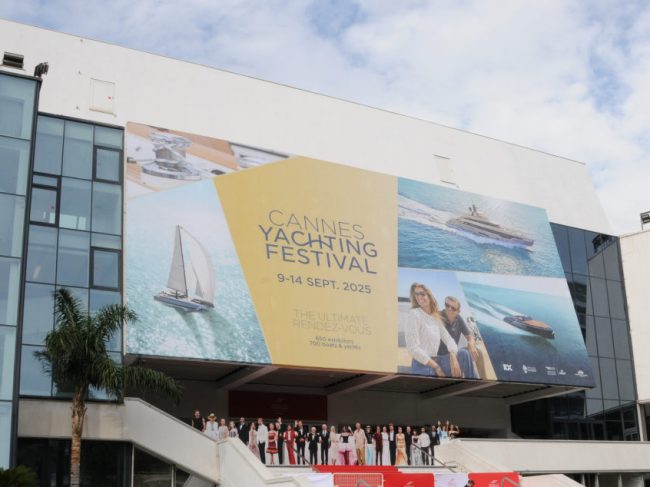 2025-Cannes-Yachting-Festival-poster-in-Front-of-the-Palais