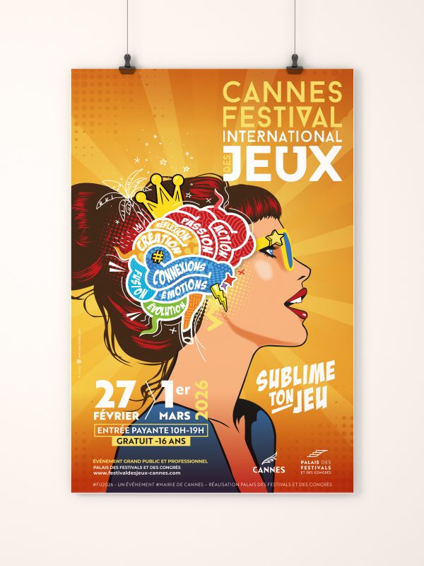 White,Empty,Paper,With,Clips,On,The,Wall